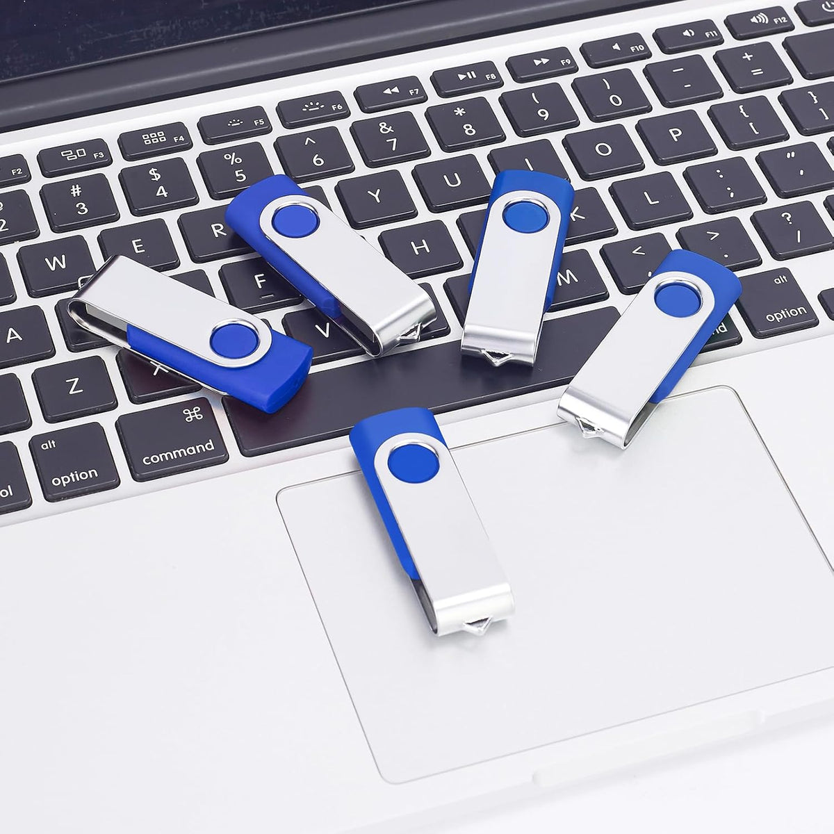 200 Packs of 16GB Flash Drives Bulk EASTBULL Flash Drives Pack 16GB USB2.0 Thumb Drives Bulk with Strings (200PCS)