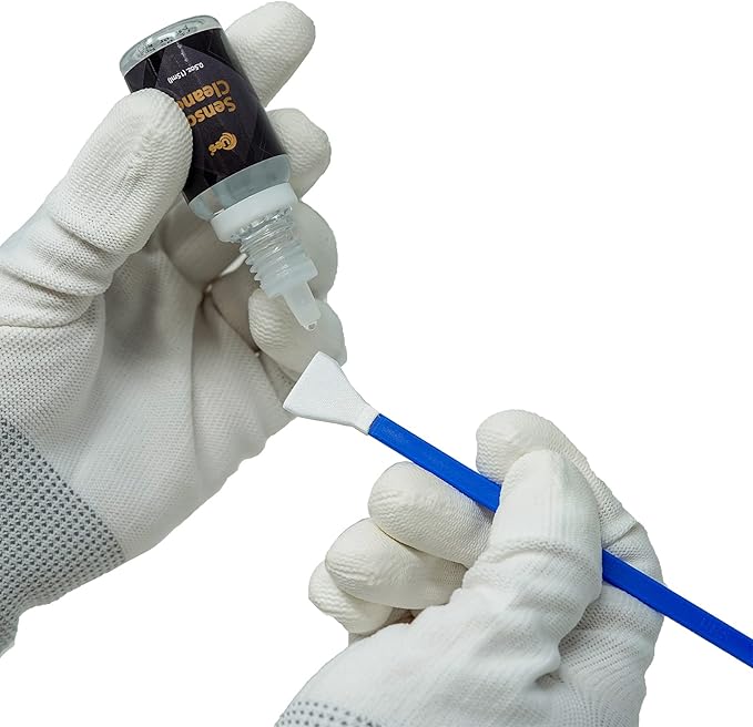 UES DDR16 APS-C Camera Sensor Cleaning Kit (12x16mm Swabs + 15ml Solution)