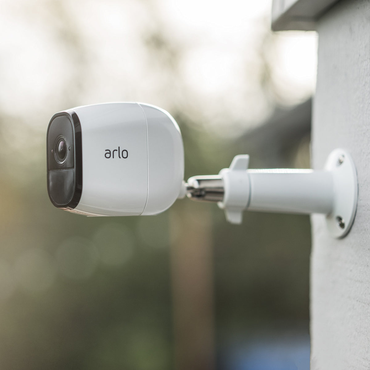 arlo Pro - Wireless Home Security Camera System | Rechargeable, Night vision, Indoor/Outdoor | 2 camera kit (VMS4230-100NAR) (Renewed)